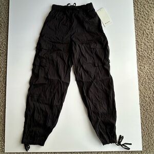 Lululemon Women's XXS Lightweight Adjustable MR Black Cargo Pants Drawstring